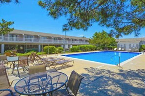 Pool - Canal View Townhouse w/Private Deck, Washer/Dryer, & Private Balcony (Ocean City)
