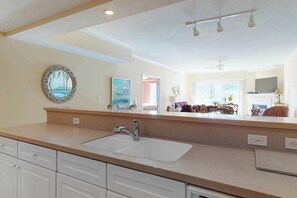 Interior - Air-Conditioned Condo on the Ocean Block w/ Balcony, WiFi, W/D, Shared Pool (Ocean City)