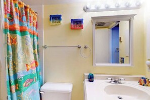 Douche, serviettes fournies