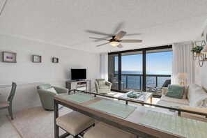 TV - Oceanfront condo with pools, washer/dryer & central AC (Ocean City)