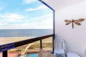 Property grounds - Great condo with angled ocean views, balcony, W/D & pools (Ocean City)