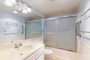 Douche, serviettes fournies