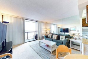 TV, DVD player - Classic beachfront condo with private balcony views, pools, tennis &  New HVAC (Ocean City)