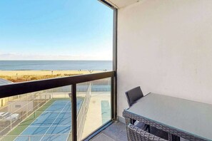 Interior - Charming beach condo overlooking tennis courts with balcony & pools (Ocean City)