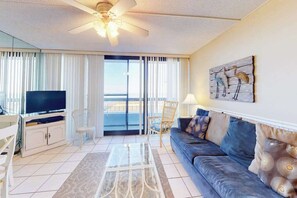TV, DVD player - Beautiful condo in oceanfront complex featuring pools (Ocean City)