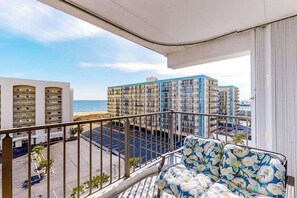Property grounds - Excalibur Condo w/ Ocean & Bay Views, Balcony, WiFi, Laundry & Shared Pool (Ocean City)