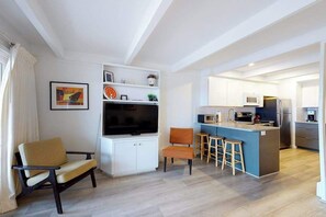 Interior - Multi-level oceanfront townhouse w/deck, water views, central AC, washer/dryer (Ocean City)