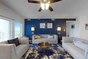 TV, fireplace, offices - Lovely Condo in Bayfront Location w/Shared Pool, Free WiFi, Private Washer/Dryer (Ocean City)