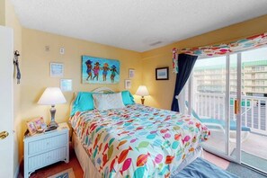 3 bedrooms, WiFi, bed sheets - Comfy, Oceanside Townhouse w/Private Washer/Dryer, Free WiFi, & Balcony (Ocean City)