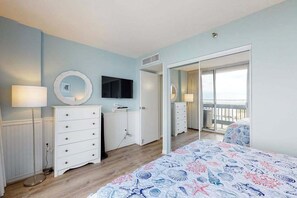 Iron/ironing board, WiFi, bed sheets - Beautiful Condo in Oceanfront Location w/Shared Pool, Free WiFi, Balcony (Ocean City)