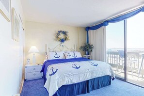 2 bedrooms, WiFi, bed sheets - Attractive oceanfront condo with sunset views, two balconies, pool & Central AC (Ocean City)