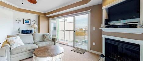 TV, fireplace, DVD player, offices