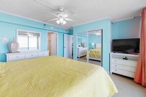2 bedrooms, Internet, bed sheets - Oceanfront coastal condo with balcony, pools, sauna, gym, A/C, & WiFi (Ocean City)