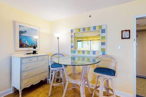 Dining - Beachfront Condo w/Private Balcony, Telescope, Shared Pool, A/C, Free WiFi (Ocean City)