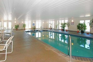 Pool - Gorgeous Suite in Oceanfront Complex w/Shared Pool & Hot Tub + Free WiFi (Ocean City)