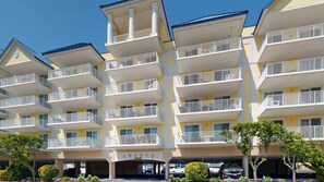 Exterior - Gorgeous Suite in Oceanfront Complex w/Shared Pool & Hot Tub + Free WiFi (Ocean City)