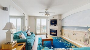 TV, fireplace, DVD player, offices - Gorgeous Suite in Oceanfront Complex w/Shared Pool & Hot Tub + Free WiFi (Ocean City)