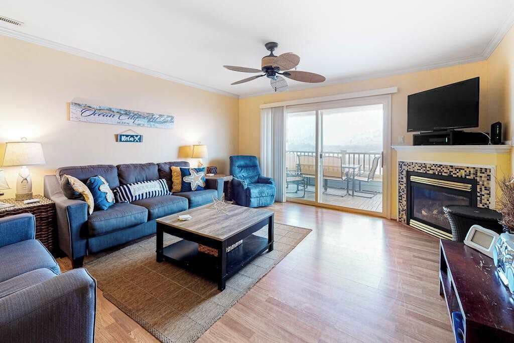 TV, fireplace, DVD player, offices