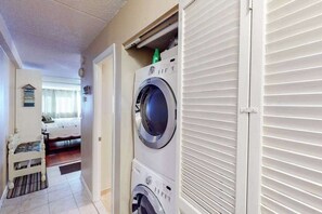 Interior - Convenient Vacation Retreat in Oceanfront Building w/Shared Pool, Free WiFi (Ocean City)