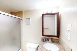 Douche, serviettes fournies