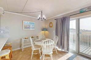 Dining - Assateague House 108 (Ocean City)