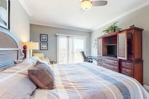 3 bedrooms, desk, iron/ironing board, WiFi - Lorelei II 201 (Ocean City)
