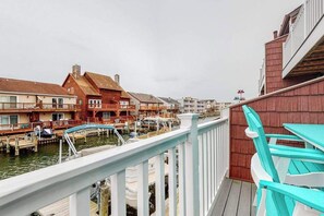 Property grounds - Canal-front townhome with front/back decks, shared pool, private w/d, & WiFi (Ocean City)