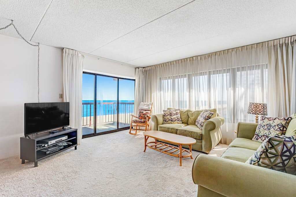 TV, DVD player, offices