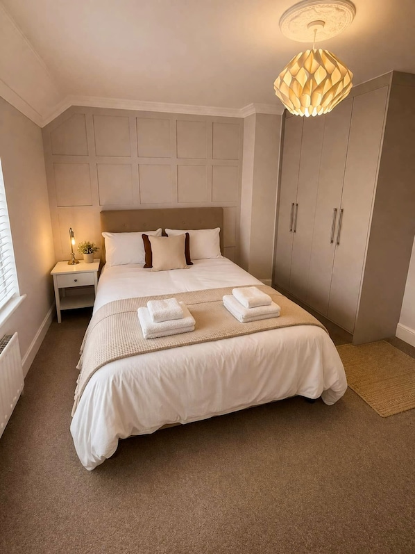 3 bedrooms, WiFi, bed sheets
