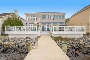Exterior - Bayfront Home with Stunning Water Views Free WiFi, Central AC & Washer/Dryer (Ocean City)