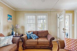 TV, offices - 2nd-Floor Apartment w/Balcony, Partial AC, Shared Gas Grill, Washer/Dryer (Ocean City)