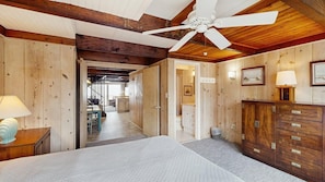 3 bedrooms, WiFi, bed sheets - Oceanfront Townhome w/ Multi-Level Decks, Great View, W/D & Beach Access (Ocean City)