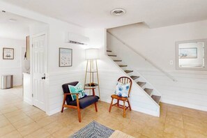 Interior - Quiet townhome 3 blocks from beach with balcony, AC, & W/D - near bars/dining (Ocean City)