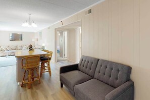 TV, offices - Sea Terrace 803 | Condo in Ocean City (Ocean City)