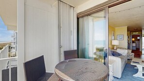 Outdoor dining - West Winds 404 | Condo in Ocean City (Ocean City)