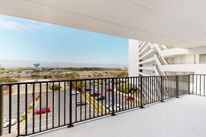 Property grounds - Waterfront condo with effortless beach access, private balcony, games, W/D, & AC (Ocean City)