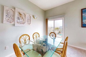 Dining - Playa Flamingo 401 (Ocean City)