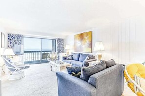 TV, DVD player, offices - 81 Beach Hill 411 (Ocean City)