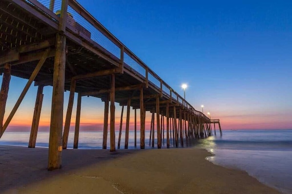 Beach nearby - Montego Bay Charmer with 2 Pools, Tennis & Putt-Putt - Walk to Beaches (Ocean City)