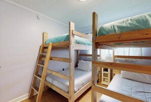 2 bedrooms, WiFi, bed sheets - Completely remodeled condo with private balcony - 100 yards to beach (Ocean City)