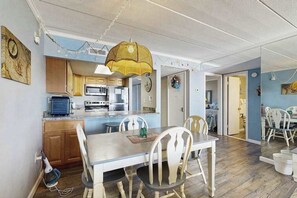 Dining - Breakaway East 512 (Ocean City)