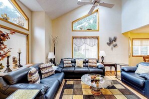 TV, offices - Home with central AC, gas fireplace, washer/dryer, firepit, & shared pools (Ocean Pines)