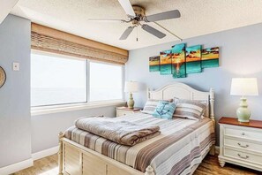 2 bedrooms, iron/ironing board, Internet, bed sheets - Ideal Ocean City escape with beach access, ocean views, balcony & pool access (Ocean City)