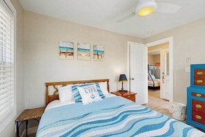 9 bedrooms, iron/ironing board, WiFi, bed sheets - Family-Friendly Compound with Balcony, Porch, Grill, & WiFi - Walk to Beach (Ocean City)