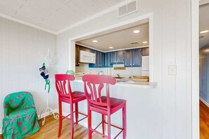 Interior - Camelot 204A (Ocean City)