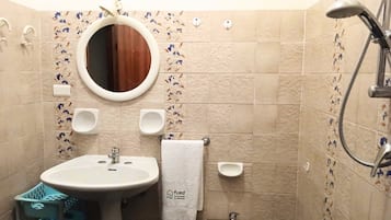 Doccia, bidet, asciugamani