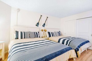 1 bedroom, iron/ironing board, WiFi, bed sheets - Beach-View Condo at the Pyramid - Shared Oceanfront Pool, WiFi & Central AC (Ocean City)