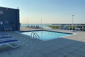 Pool - Wonderful Suite in Bayfront Location w/Shared Pool, Free WiFi, & Central AC (Ocean City)