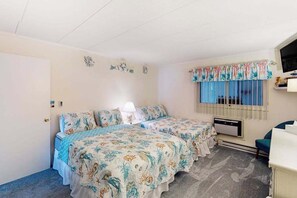1 bedroom, WiFi, bed sheets - Oceanfront Condo with Direct Beach View, Balcony, AC, WiFi & Laundry (Ocean City)