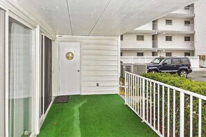 Exterior detail - Ground-Floor, Bayside Condo with Patio, WiFi, Central AC, W/D & Shared Pool (Ocean City)